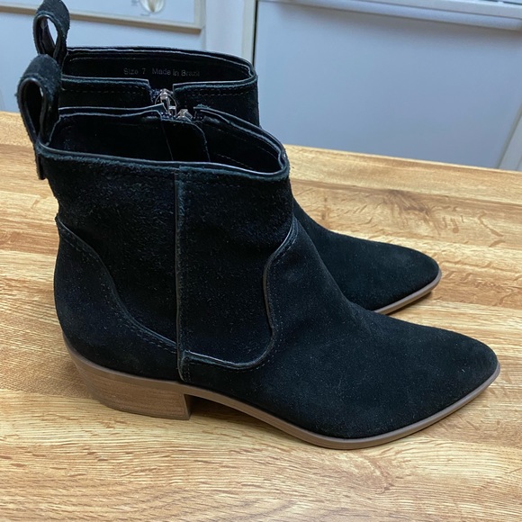 NEW Dolce Vita Black Suede Booties - Picture 2 of 9
